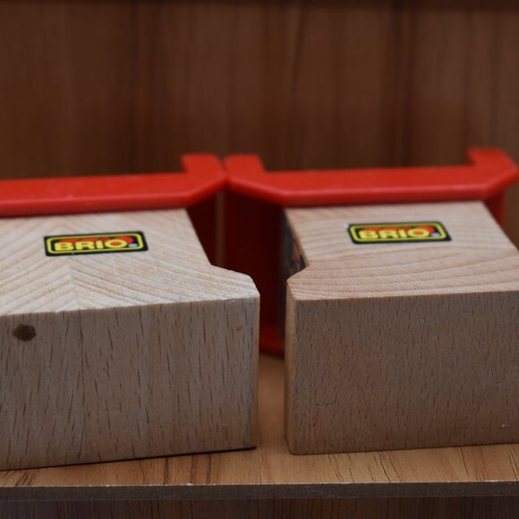 Brio Wooden Railway 3 Inch Track Riser Thomas and Friends Wooden Compatible x 2 - Picture 7 of 9